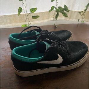 Nike sb skate shoes